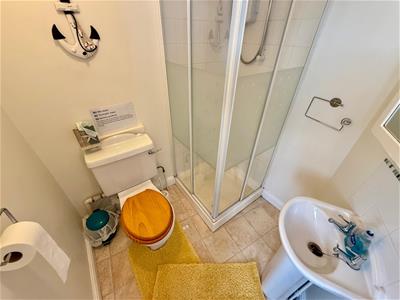 Bed 7 En-Suite Shower Room